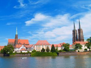 private guided cruise with tasting local winebeer - sightseeing Wroclaw